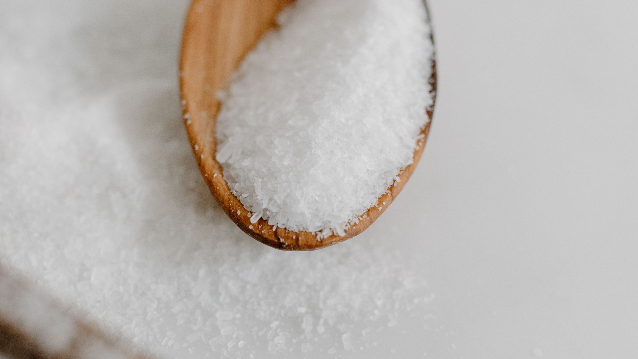 NaOH et KOH en savonnerie : quelles différences ?